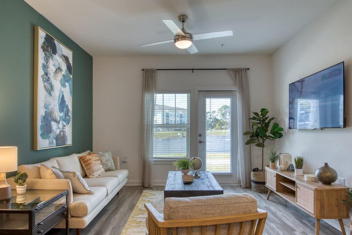 , an Airbnb-friendly apartment in Port St. Lucie, FL