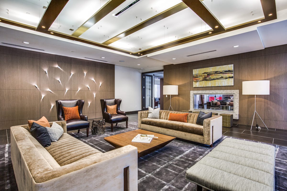 RGVtYW5kUGljdHVyZToyMzM3MDA4NTkx