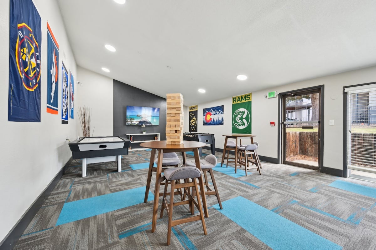 RGVtYW5kUGljdHVyZToyMzcwODE0NzUw