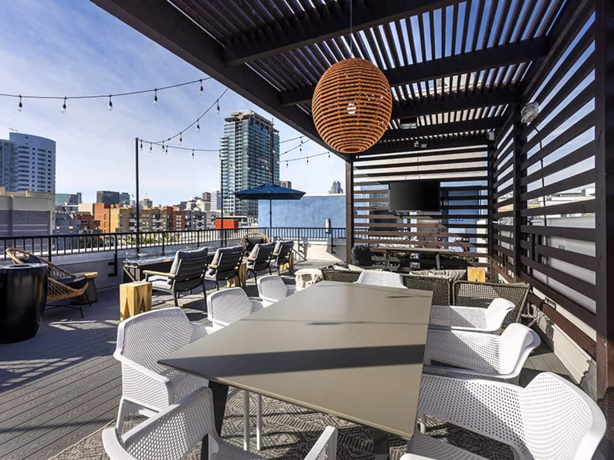 RGVtYW5kUGljdHVyZToyMDM0MDI5MTYx