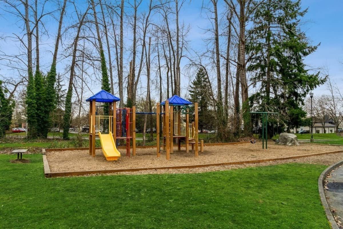 RGVtYW5kUGljdHVyZToxOTU1MjE3MjY3