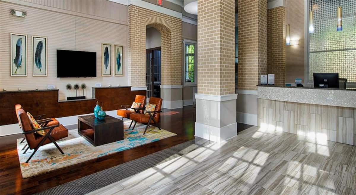 RGVtYW5kUGljdHVyZToyMTUwMjQ1MTIw