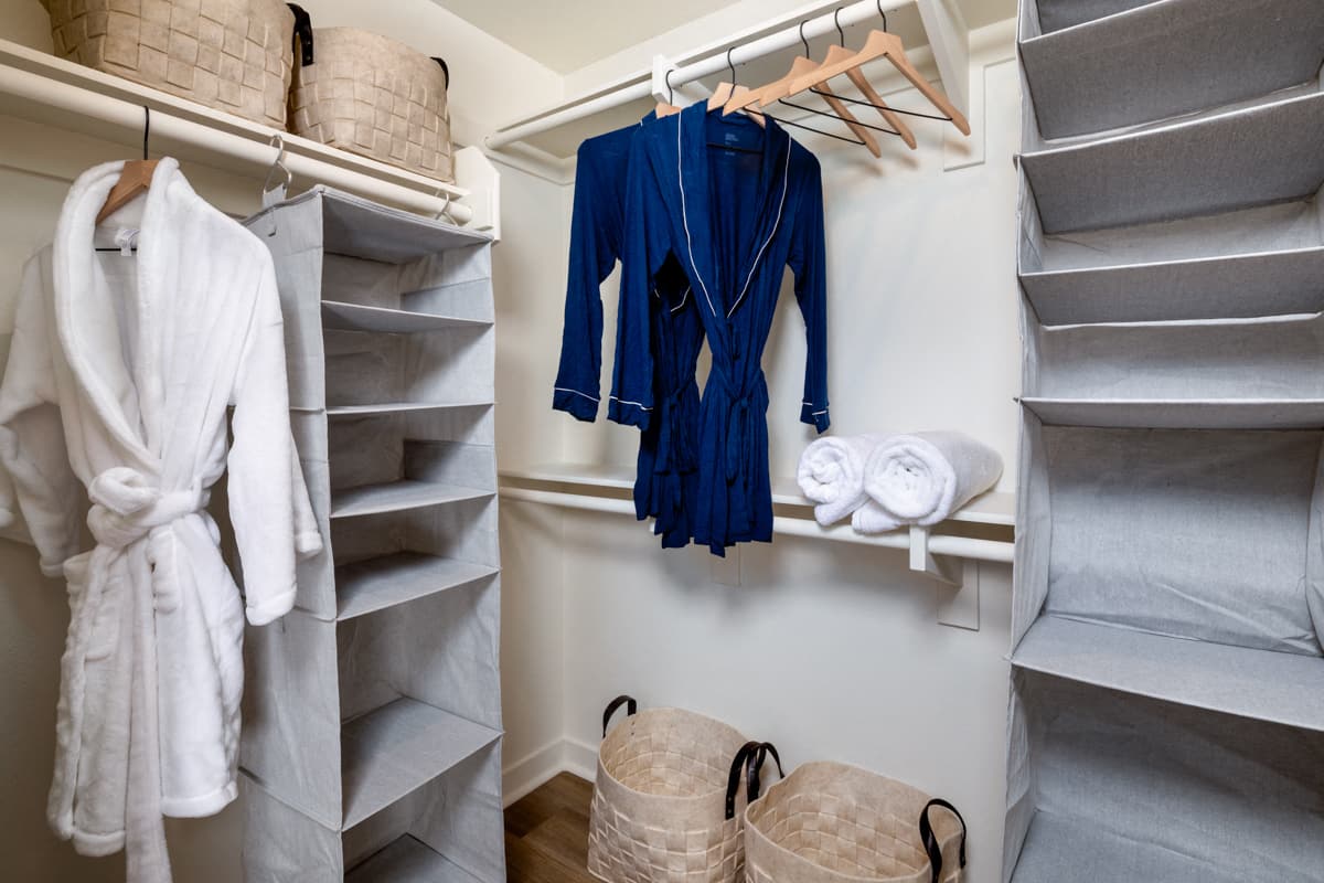 RGVtYW5kUGljdHVyZToyMDEyNDM3NzY4