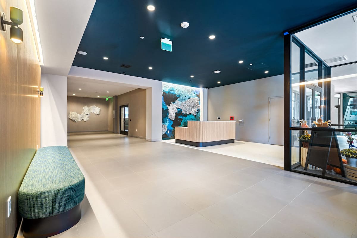 RGVtYW5kUGljdHVyZToxOTQzMTMwMTA4