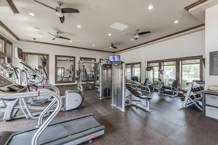 RGVtYW5kUGljdHVyZToyNDEyMjY2MjQ3