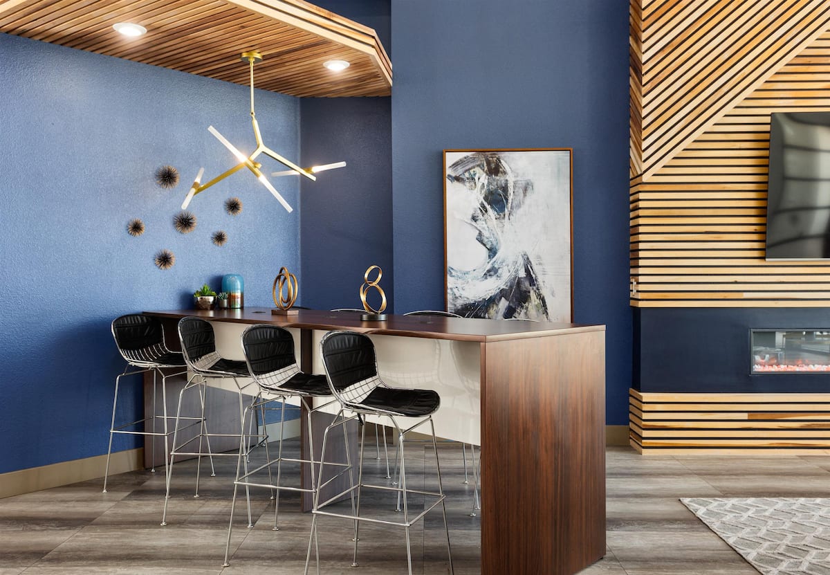 RGVtYW5kUGljdHVyZToxOTQzMTM4NTYz