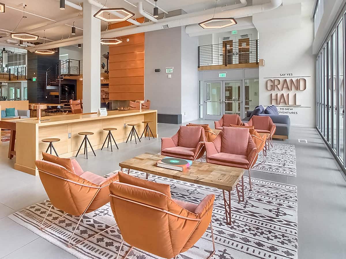 RGVtYW5kUGljdHVyZToxOTQzMTI4ODUx