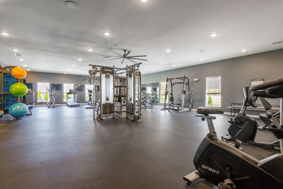 RGVtYW5kUGljdHVyZToyMzExNzg1ODY0