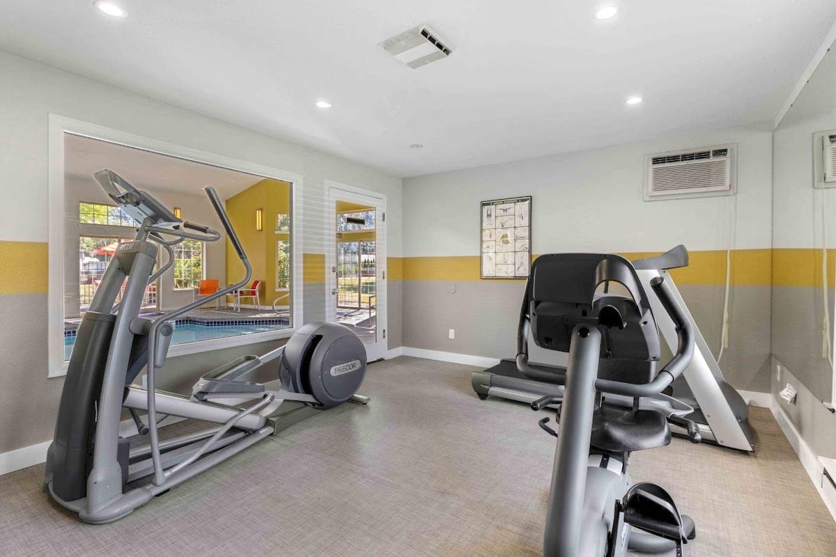 RGVtYW5kUGljdHVyZToxOTkzNDk1ODM2