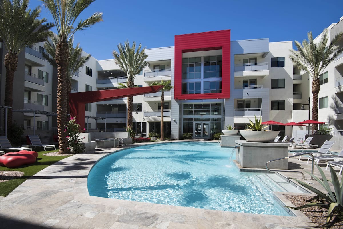 , an Airbnb-friendly apartment in Phoenix, AZ
