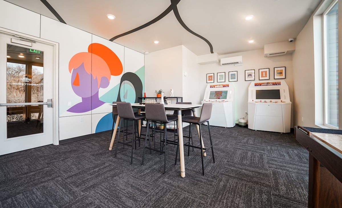 RGVtYW5kUGljdHVyZToyMDg2NTYzNzI3