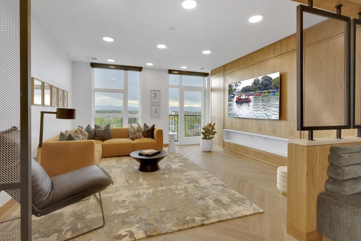 RGVtYW5kUGljdHVyZToyMDEzODQ2OTQ5