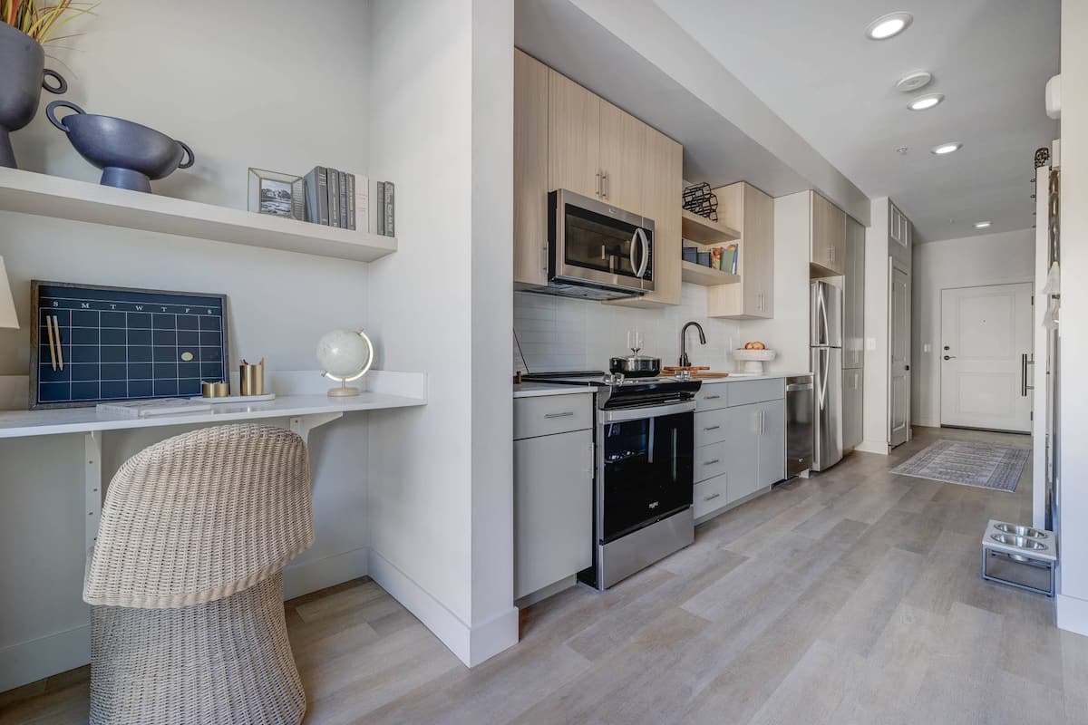 RGVtYW5kUGljdHVyZToyMjQ0NjQwNTc4