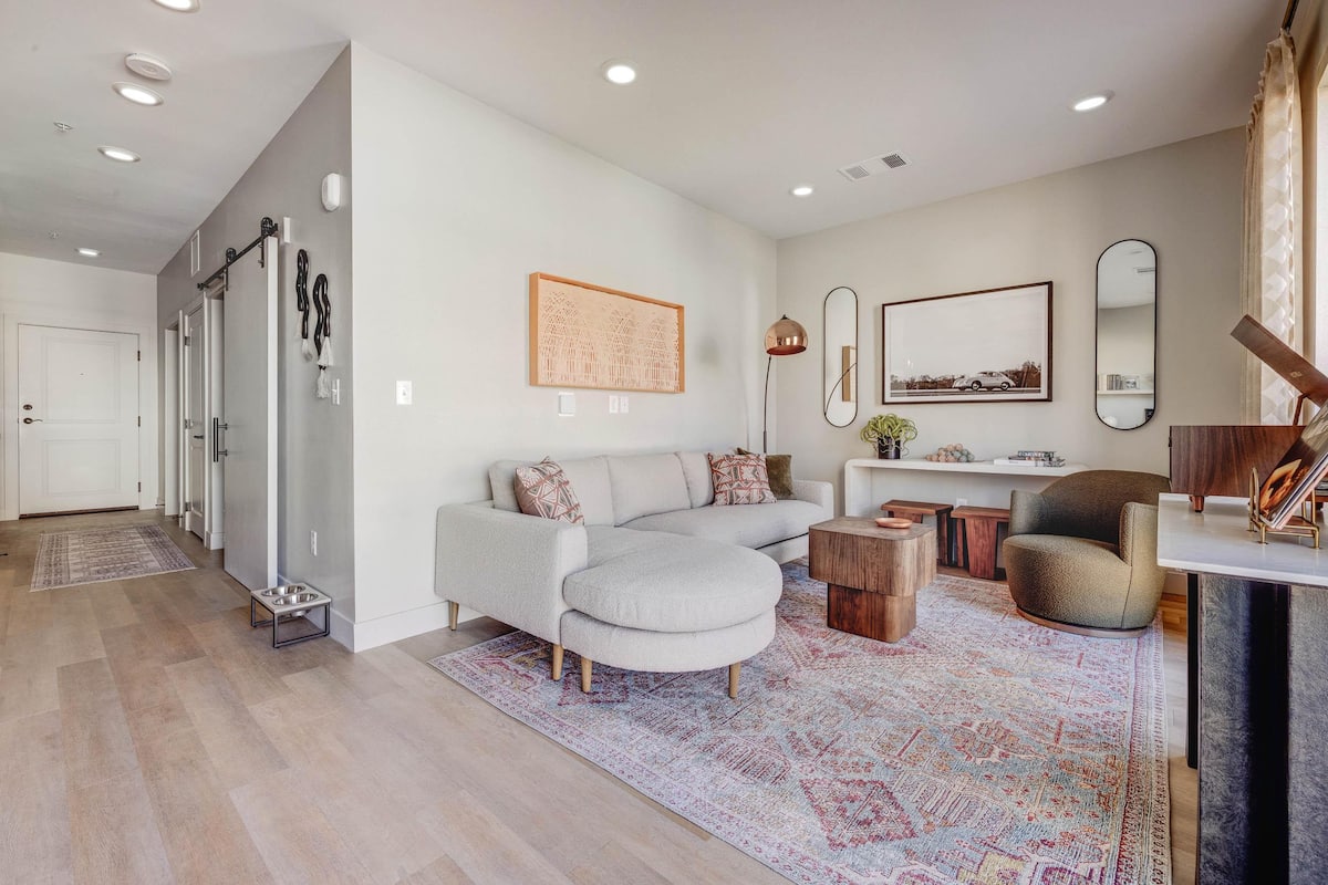 RGVtYW5kUGljdHVyZToyMjQ0NjQwNjIx