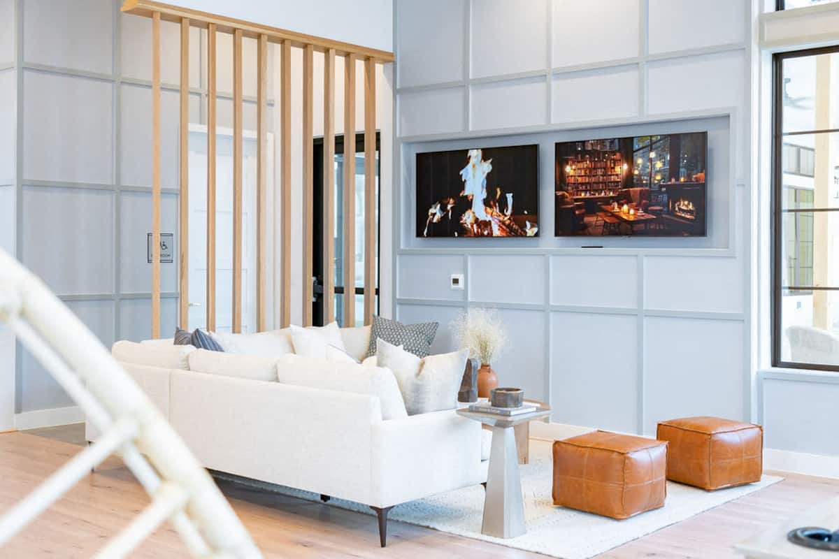 RGVtYW5kUGljdHVyZToyMzM3MTc5MjA0