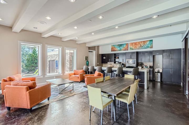 RGVtYW5kUGljdHVyZToyNDEyMjU0NDE1