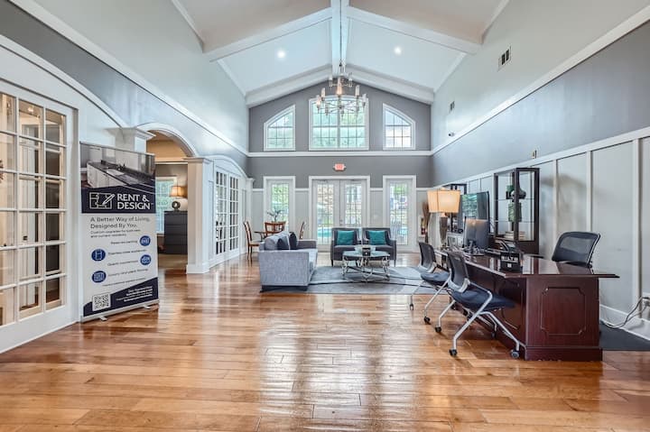 RGVtYW5kUGljdHVyZToyNDEyMjY3MDgy