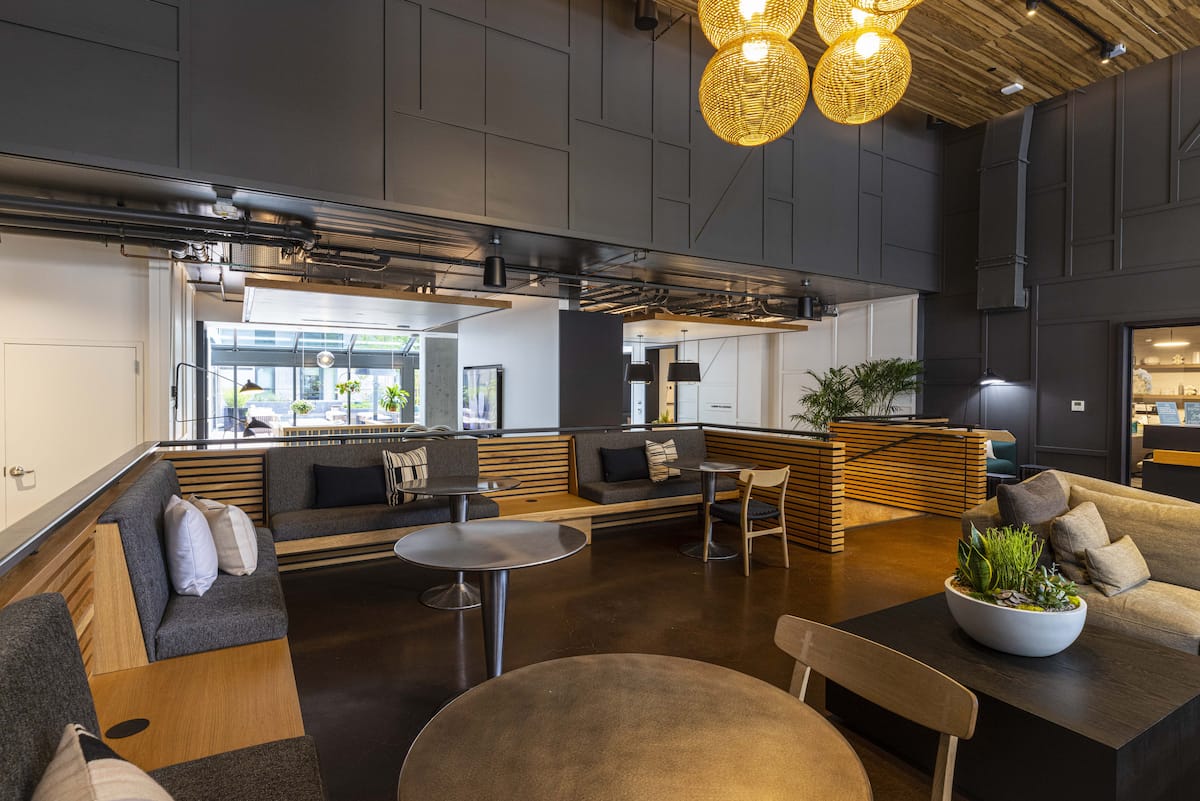 RGVtYW5kUGljdHVyZToyMTc0Nzk0ODM3