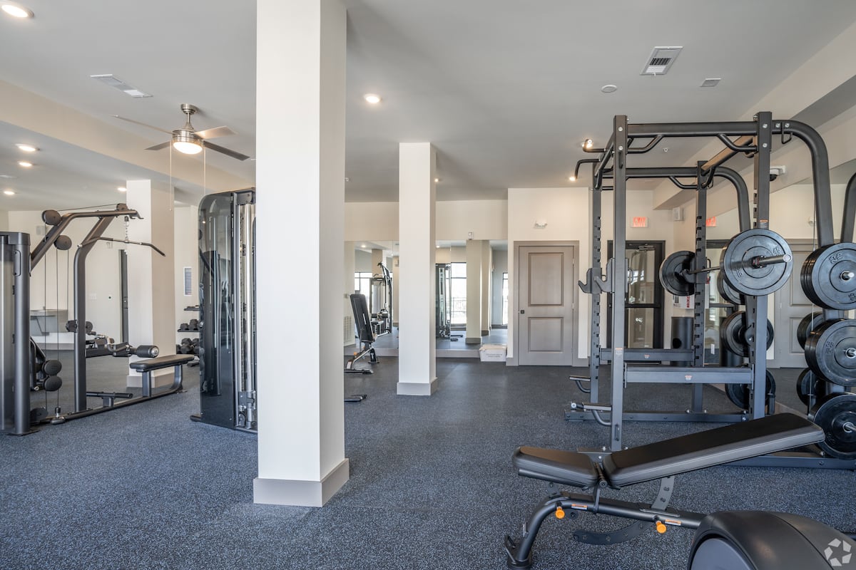 RGVtYW5kUGljdHVyZToyMjEyNjA1MzQ1