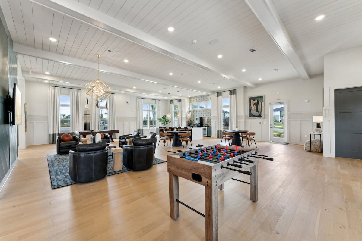 RGVtYW5kUGljdHVyZToyMjEyNjA1NjM1