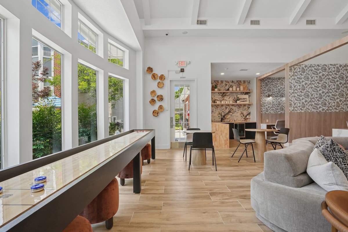 RGVtYW5kUGljdHVyZToyNDEyMjY5MTc1