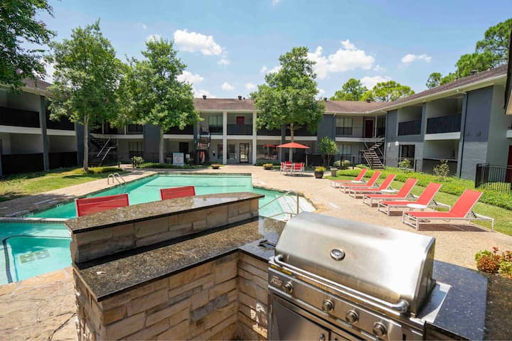 RGVtYW5kUGljdHVyZToyNjYxMDIwNzc4