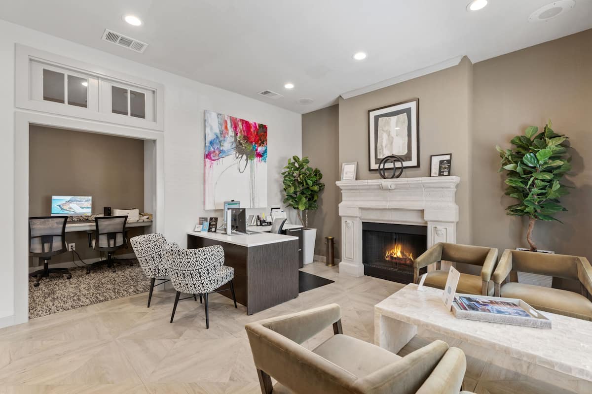 , an Airbnb-friendly apartment in Houston, TX