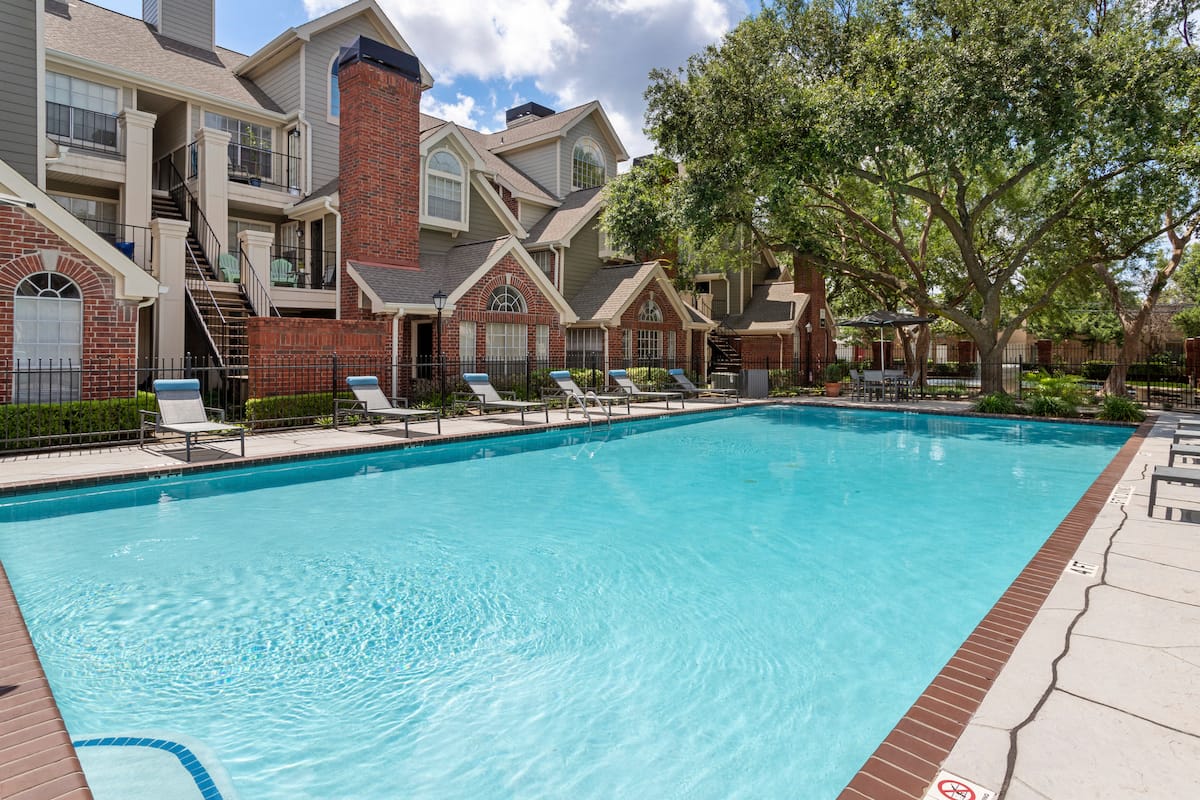 , an Airbnb-friendly apartment in Houston, TX