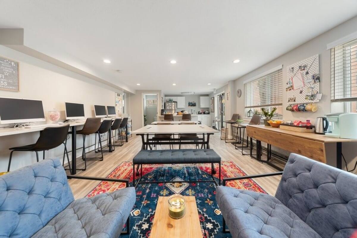 Esprit Cherry Creek, an Airbnbfriendly apartment