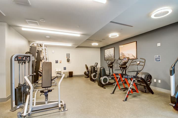 RGVtYW5kUGljdHVyZToyNDE5NzkxNzkx