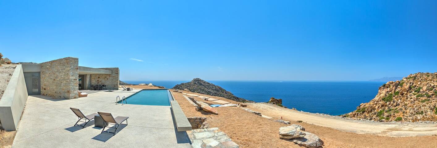 Two Br Luxury Peaceful Mylo Villa w/ Living Room gallery image 4