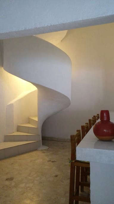 Escaleras al mezanine