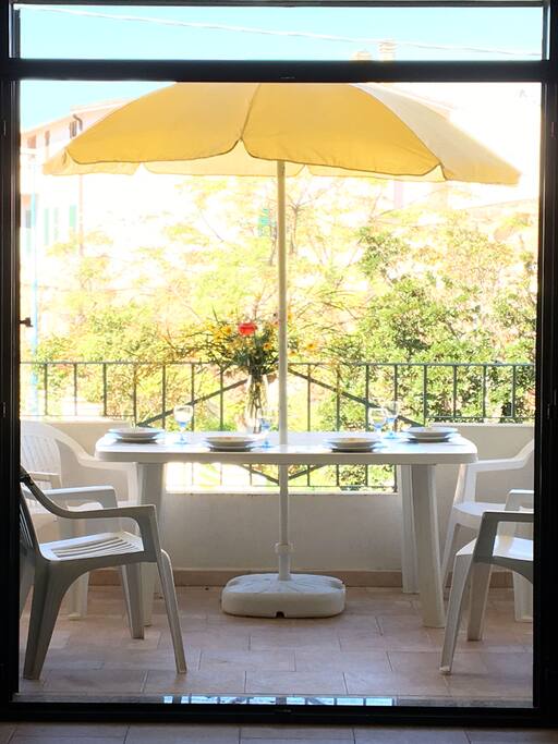 well appointed apartment at Bosa Marina situated in a quiet street just 2 minutes from the beach