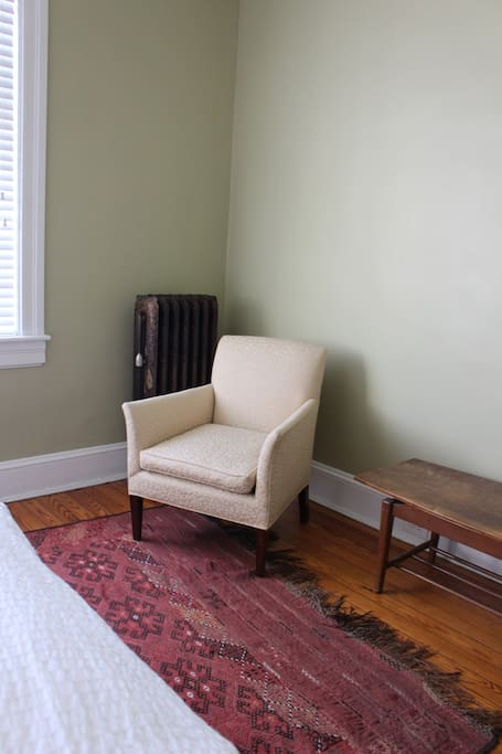 Sitting area in the guest room
