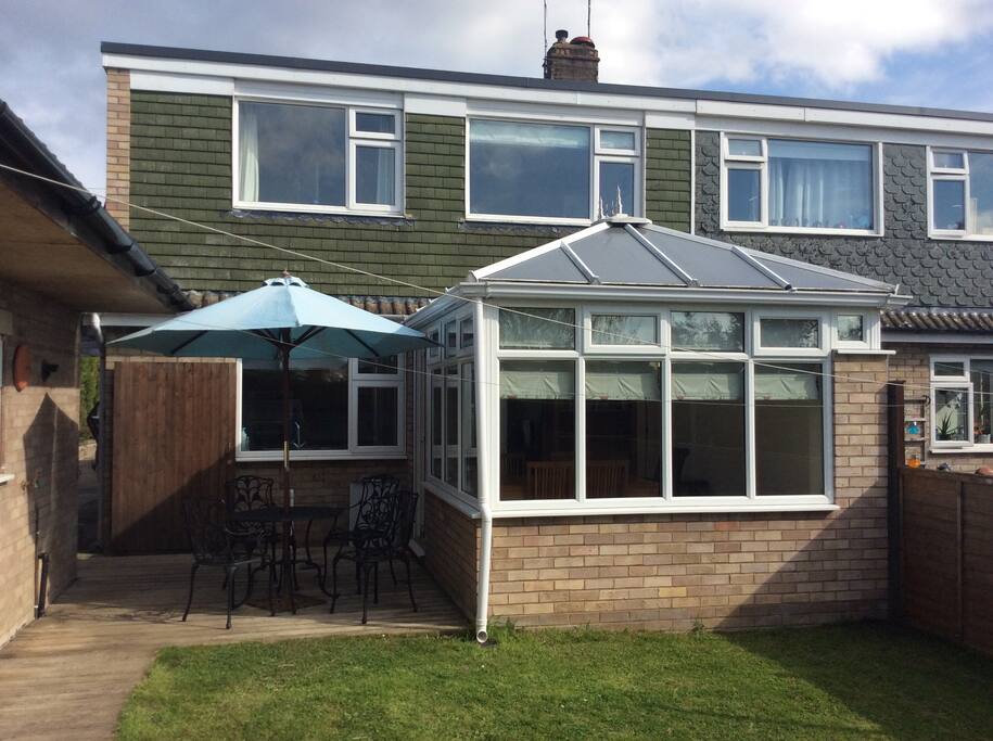 Bright garden - secure and safe for children to play