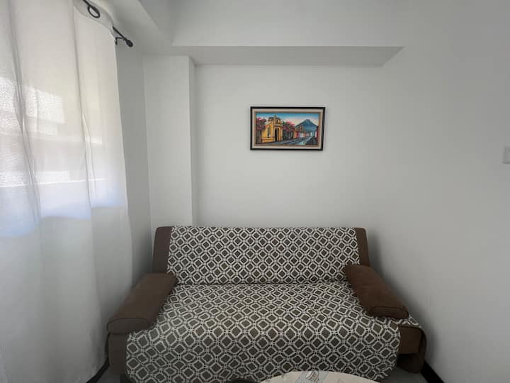 Cozy Historic Center Getaway –2 Bedrooms + Parking - 과테말라