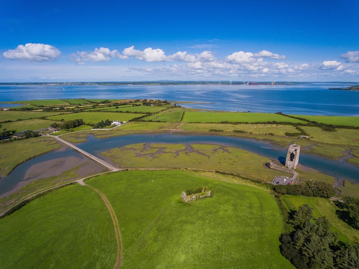 Castle View House on Island - Carrigafoyle Castle