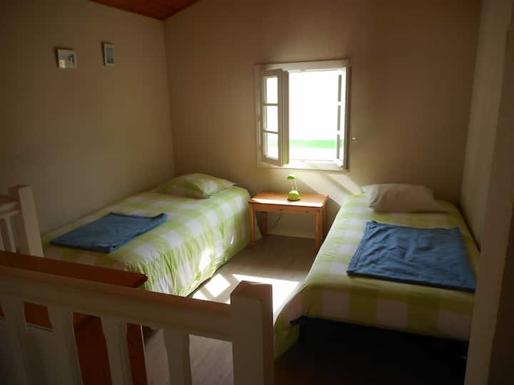 
ანტრესოლი 90 საწოლი