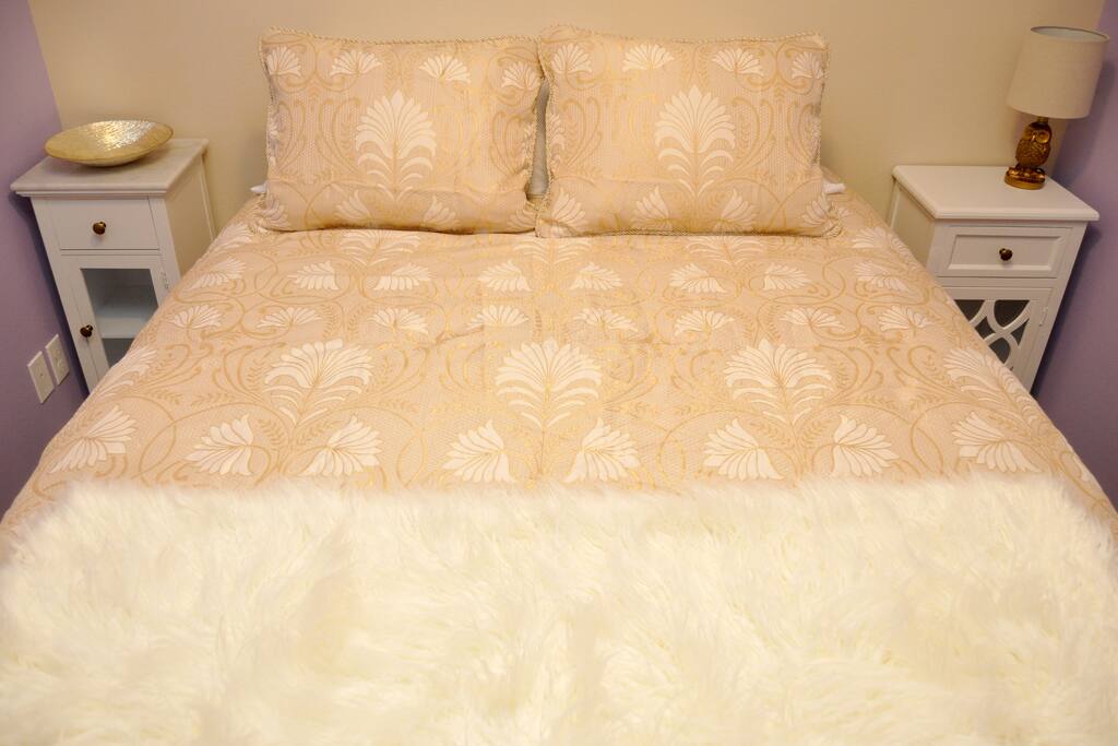 Pillow top queen size bed built for up to 2 adults