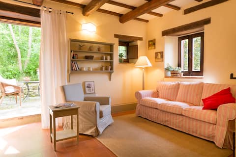 Popular Airbnb listing: Torre Fantini: villa for 6 - private pool - WiFi in Forlì Cesena