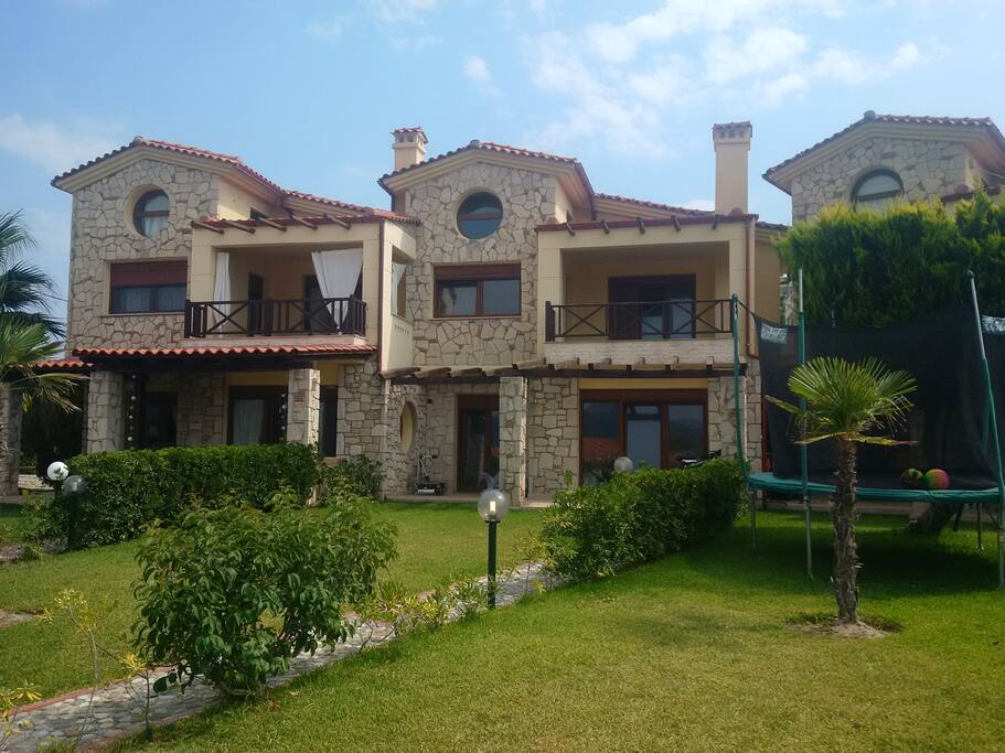 Villa Fourka front view and the garden