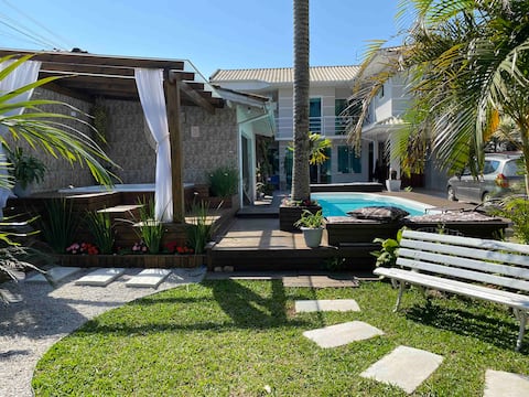 House with swimming pool, spa and bathtub - Greater Floripa