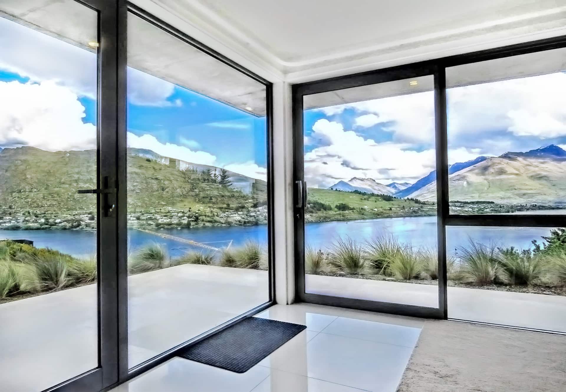 Executive Living in Bluewater