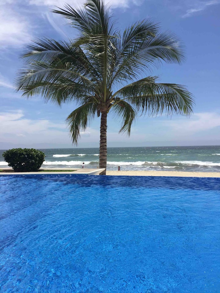 Luxury Beachfront /Oceanfront Condo In Bucerias - Bucerías