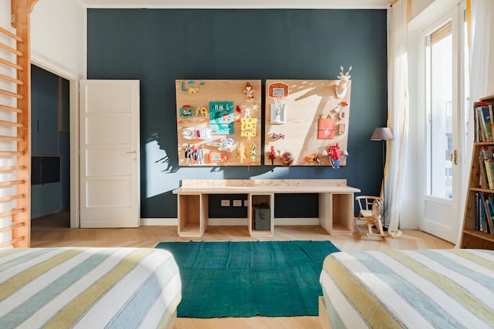 Luminoso appartamento con terrazzo verdeggiante nel cuore dei Navigli gallery image 4