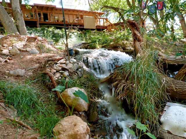 Peace Tree Sanctuary - Navajo Room - Near Sedona