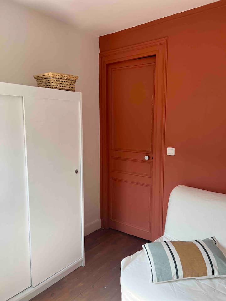 საძინებელი 2