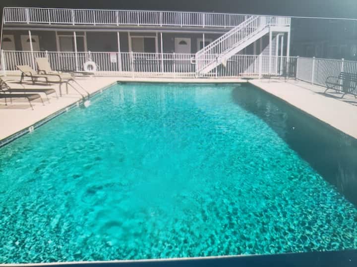 SEASIDE CONDO W/POOL Kessler AFB Per Diem Apartments for Rent in Biloxi, Mississippi, United