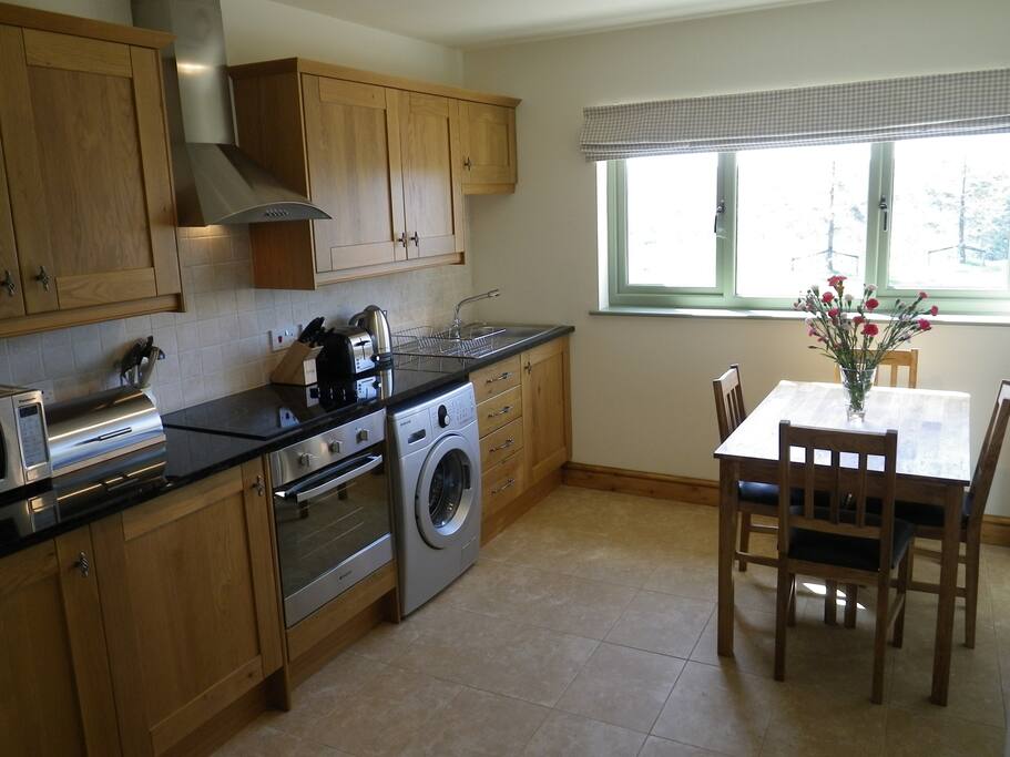 The kitchen/diner has lovely views over the gardens with the odd red kite flying by.