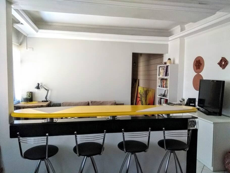Balcão com 4 lugares